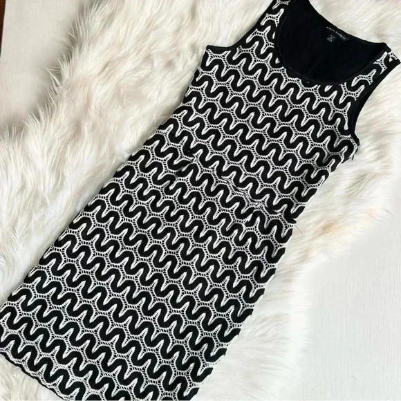 Banana Republic Knit Crochet Sleeveless Black & White Dress